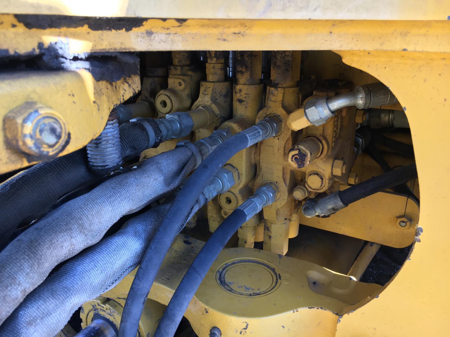 ./imagenes/INVOICE/2019/16900/RETROEXCAVADORA  PARA REFACCIONES 310SG (14).JPG